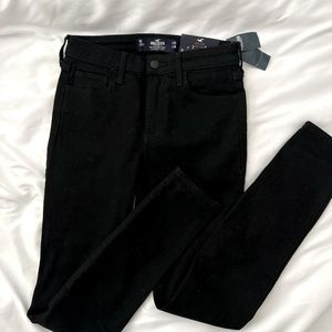 HOLLISTER BLACK HIGH-RISE SUPER SKINNY SOFT STRETCH NEW WITH TAGS